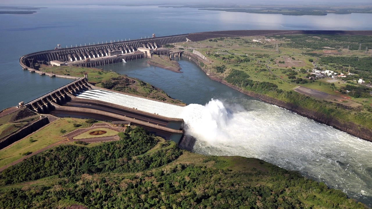 Confira registros históricos de Itaipu Binacional